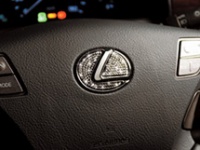   Lexus LX570.